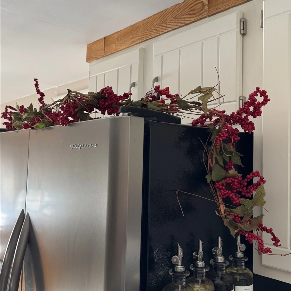 Festive Red Berry Garland